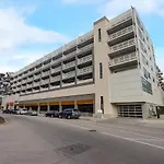 Frontdesk Rhythm Apts Lower East Side Milwaukee