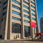 Frontdesk 735 West Apts Westown Milwaukee