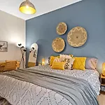 The Bentley Condotel In Historic Walker\'S Point W/ Garage + Yard