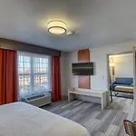 Holiday Inn Express Hotel & Suites Milwaukee Airport By Ihg