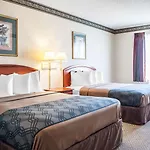 Rodeway Inn & Suites Milwaukee Airport