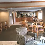 Quality Inn & Suites Milwaukee
