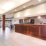 Quality Inn & Suites Milwaukee
