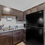 Flexhome Marquette Economy 1Br Mp8