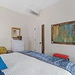 King Sweet, 2Bd, 1 Bath, In Historic Walker\'S Point
