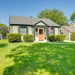 Milwaukee Home With Serene Patio And Backyard Garden!