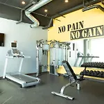 Flexhome Walkers Point Studio T1 With Gym And Balcony