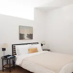 Flexhome East Side 1Br No1 With Balcony, Pool, And Gym