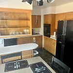 Cozy Apartment In Milwaukee