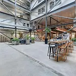 Elegant 2Bd Near Historic Pabst Brewery - Fiserv