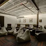 Stunning 1Bd Near Historic Pabst Brewery - Fiserv