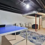 Timeless Beautiful Milwaukee Home Walking Distance To Downtown