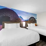 Clarion Pointe