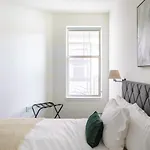 Flexhome Shorewood 1Br A4 With Gym And Balcony