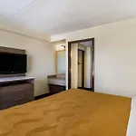 Quality Suites Milwaukee Airport
