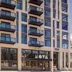 Flexhome East Side 1Br No8 With Balcony, Pool, And Gym
