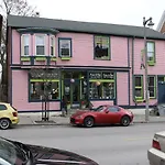 Frontdesk East Side Milwaukee Brady St