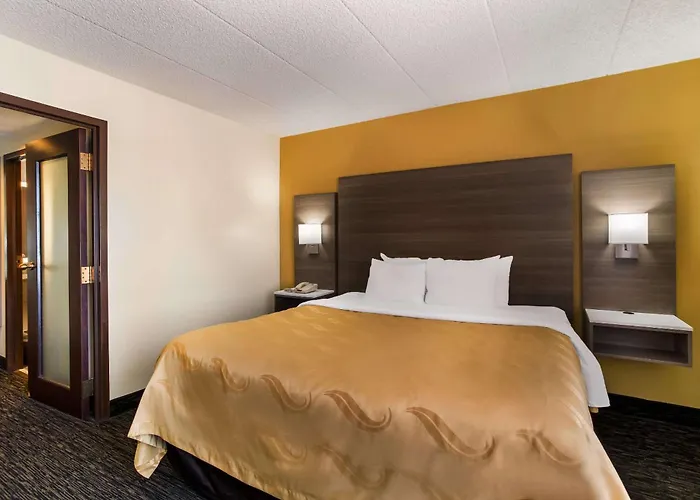 Quality Suites Milwaukee Airport