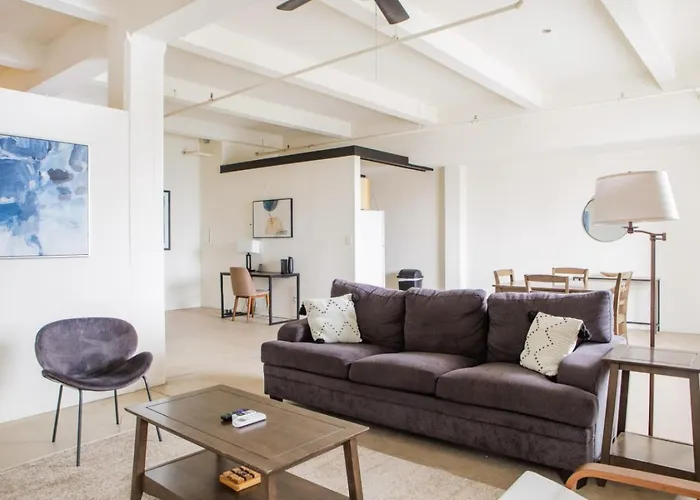 Flexhome Westown 1Br Rs2 Near Fiserv And Theater District