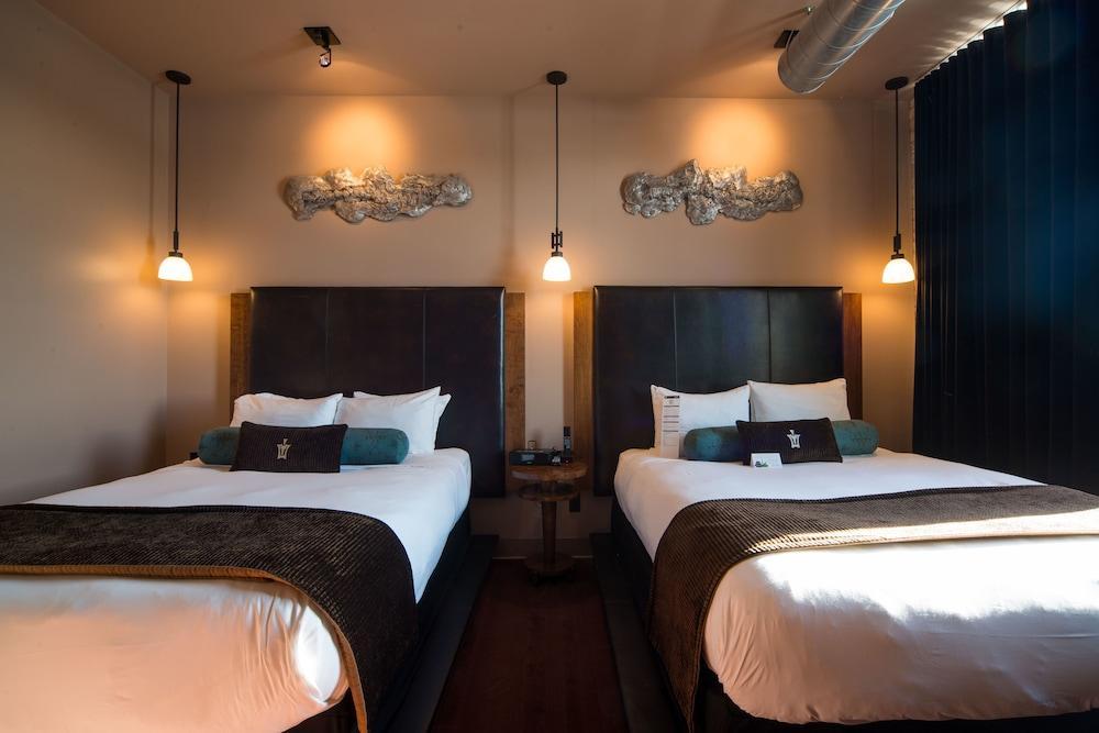 The Iron Horse (adults Only) 4*