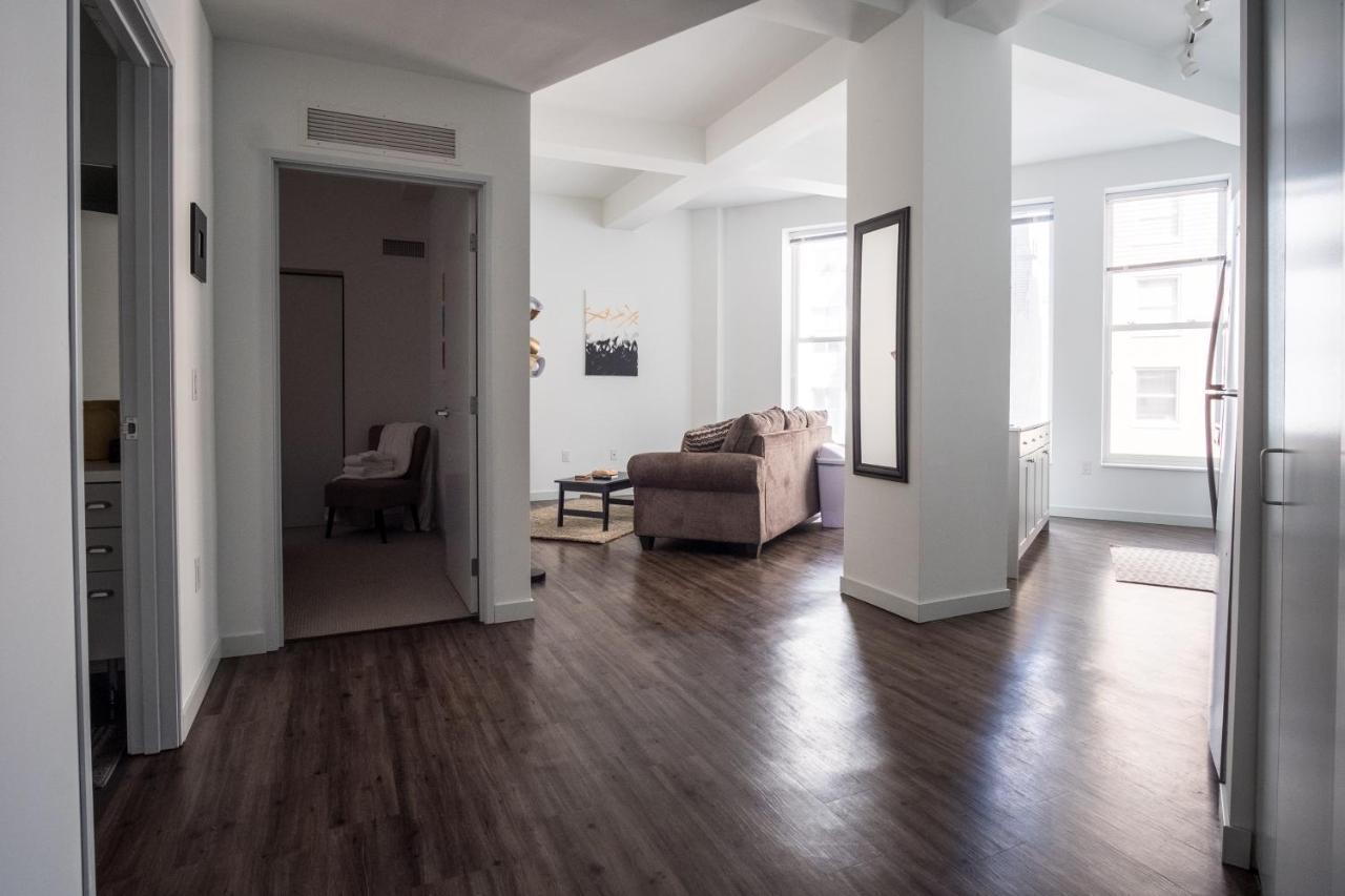 Frontdesk Mke Lofts Downtown Milwaukee Apartment