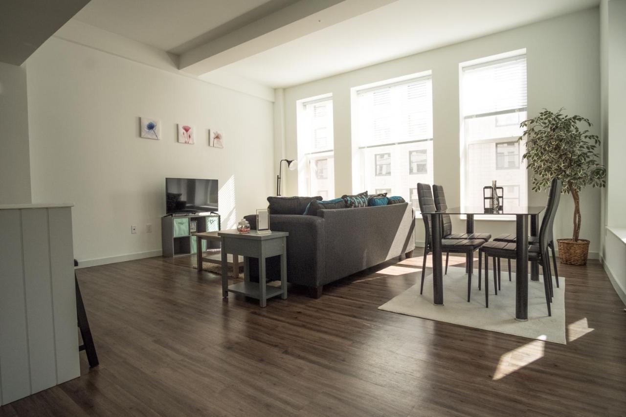 Apartment Frontdesk Mke Lofts Downtown Milwaukee *