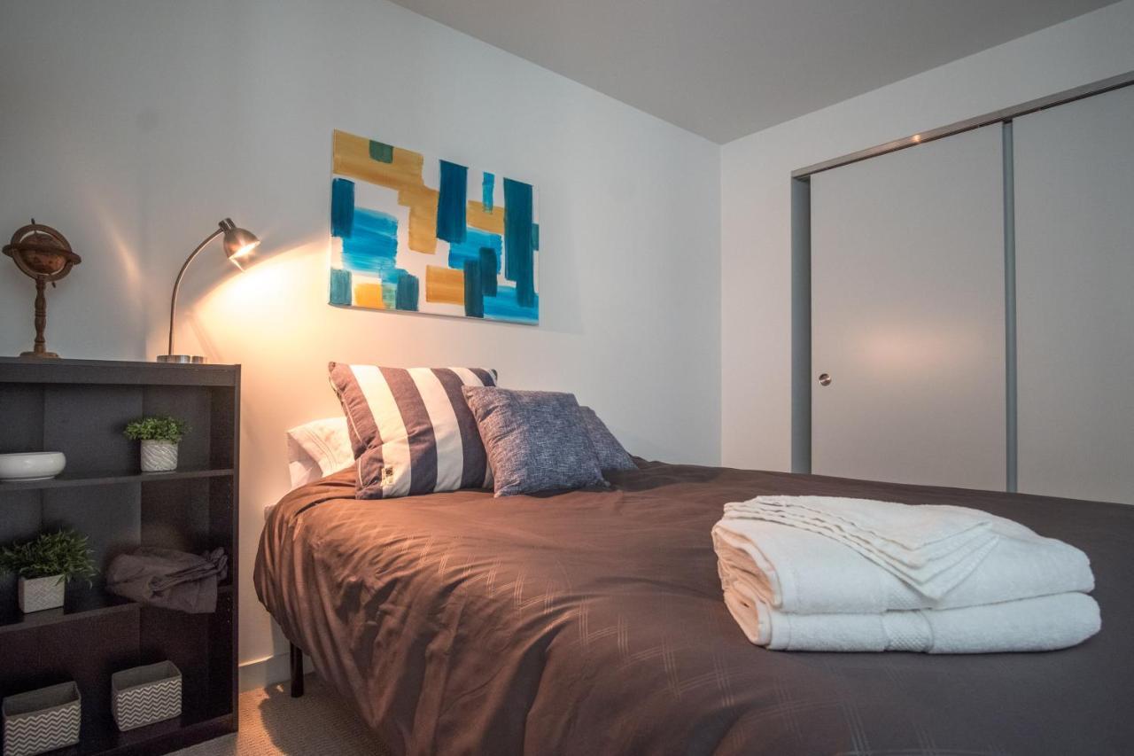 Frontdesk Mke Lofts Downtown Milwaukee Apartment *