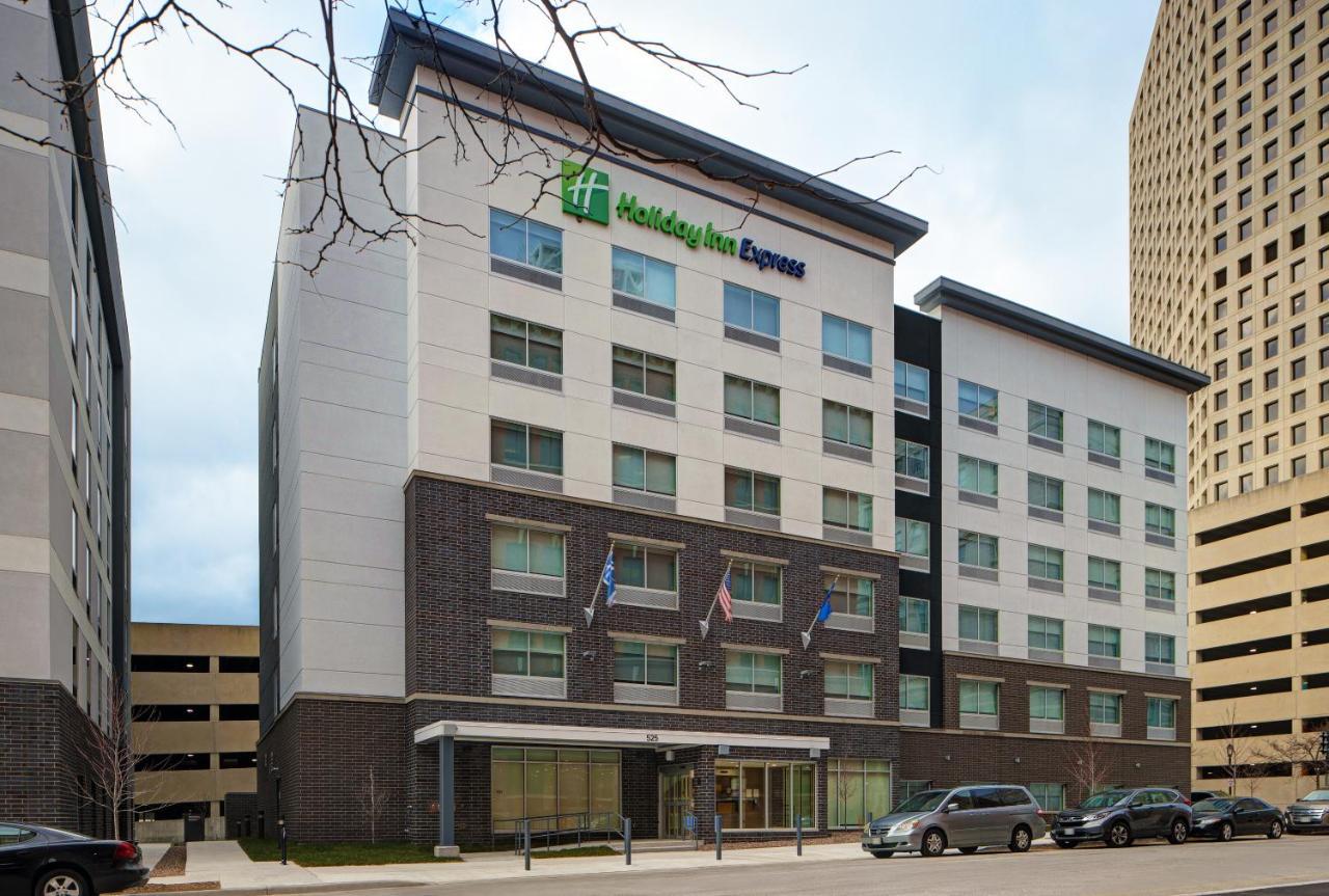 Express - Downtown By Ihg Hotel