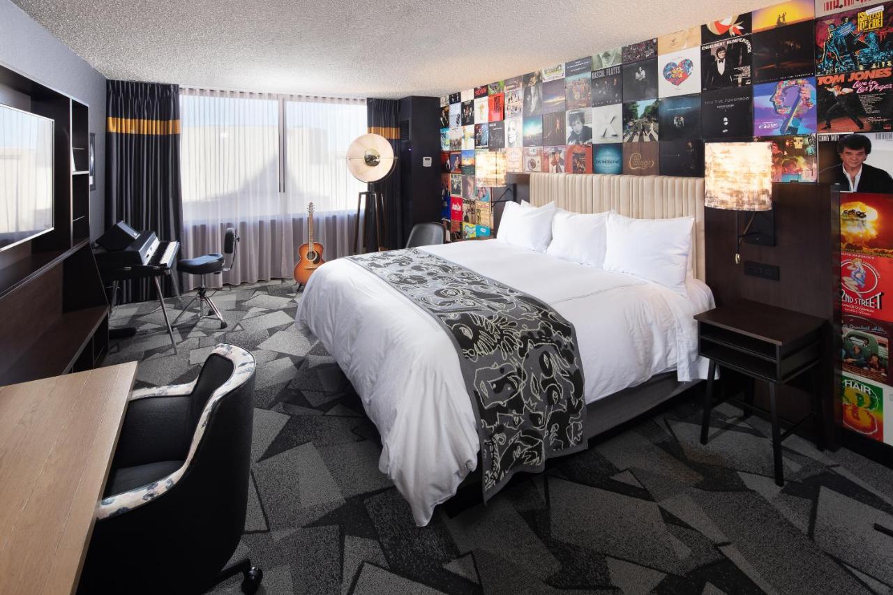 Hotel Saint Kate - The Arts Milwaukee