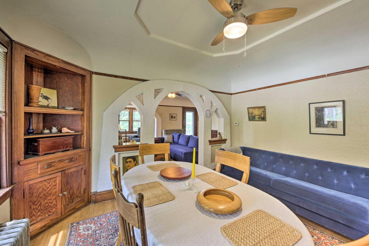 Apartment Chic In Hip Neighborhood! *