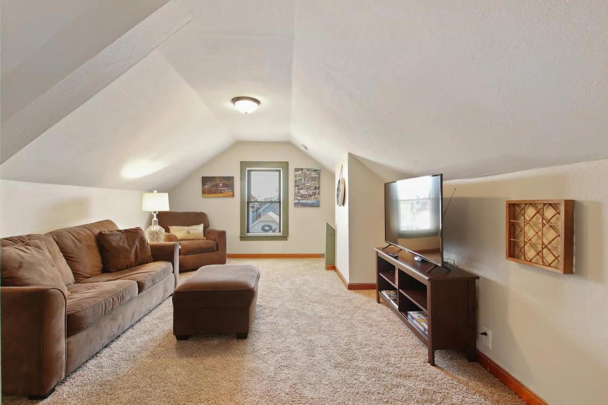 Milwaukee Bungalow * Milwaukee