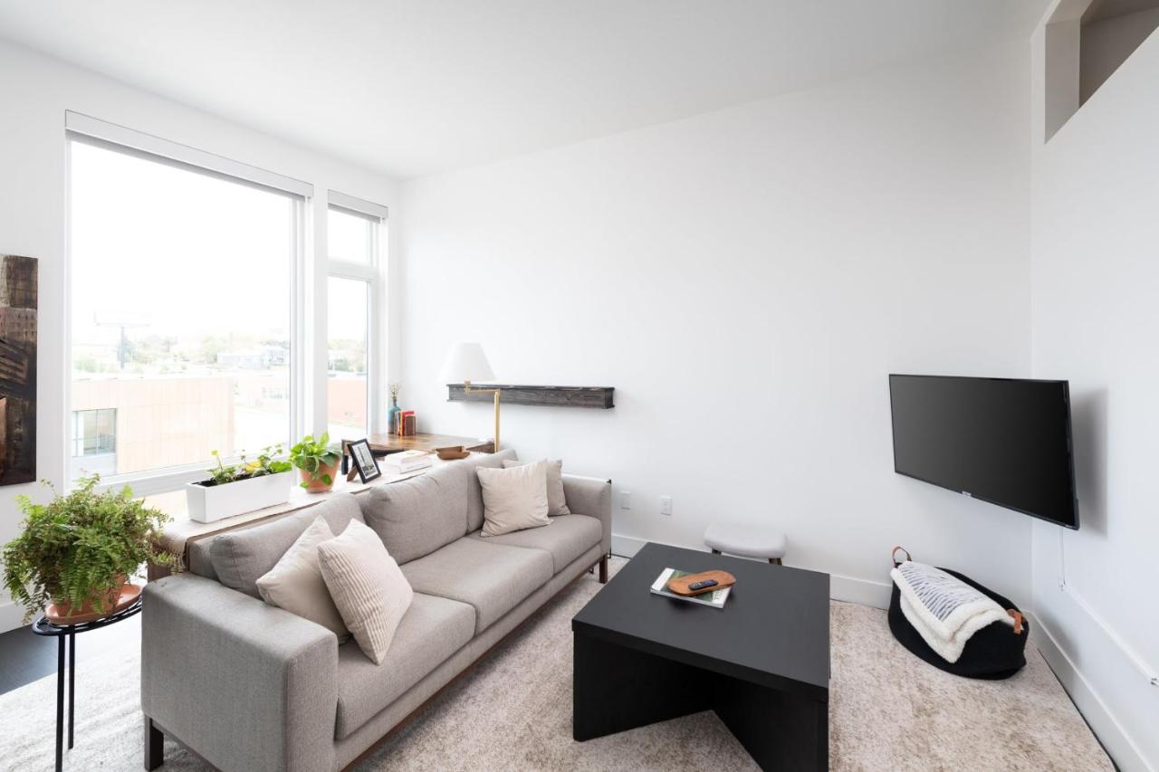 Flexhome Skywalk To Fiserv 1br U1 Apartment *