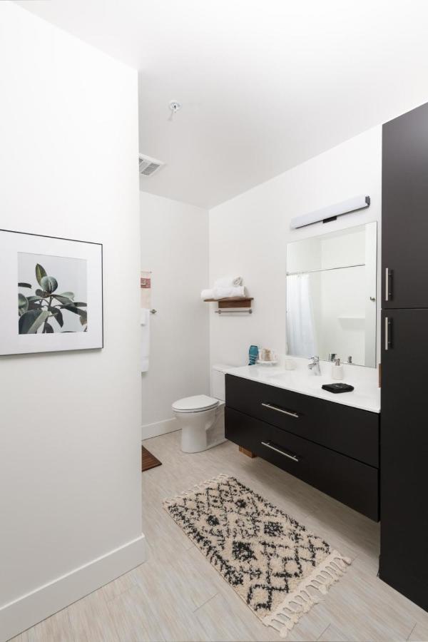 Apartment Flexhome Skywalk To Fiserv 1br U1