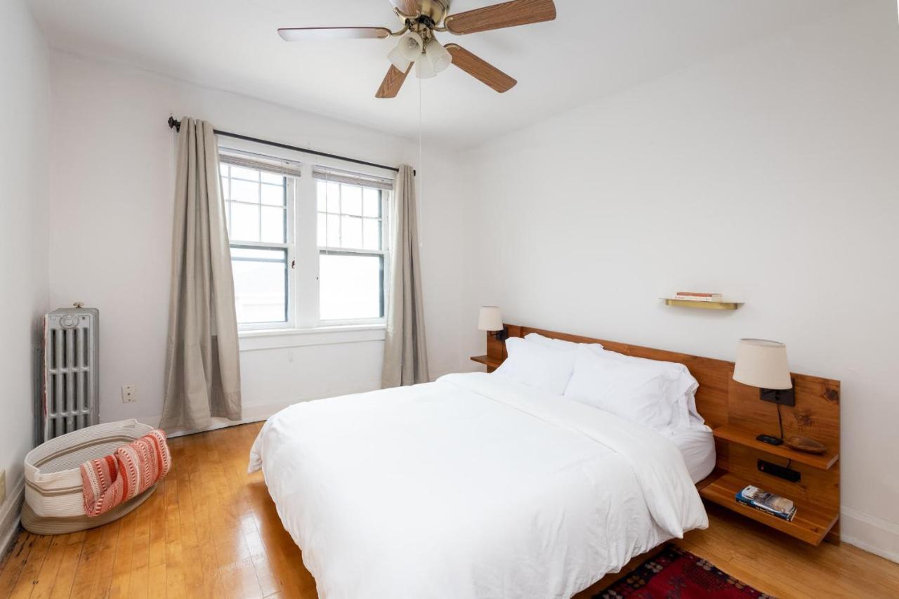 Economy 2br B2 Milwaukee