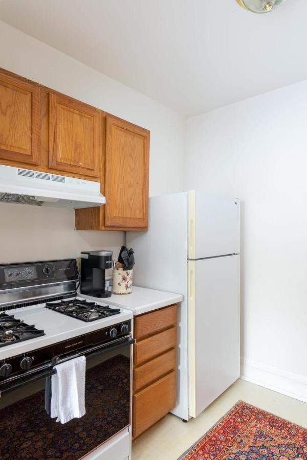 Economy 2br B2 Apartment Milwaukee