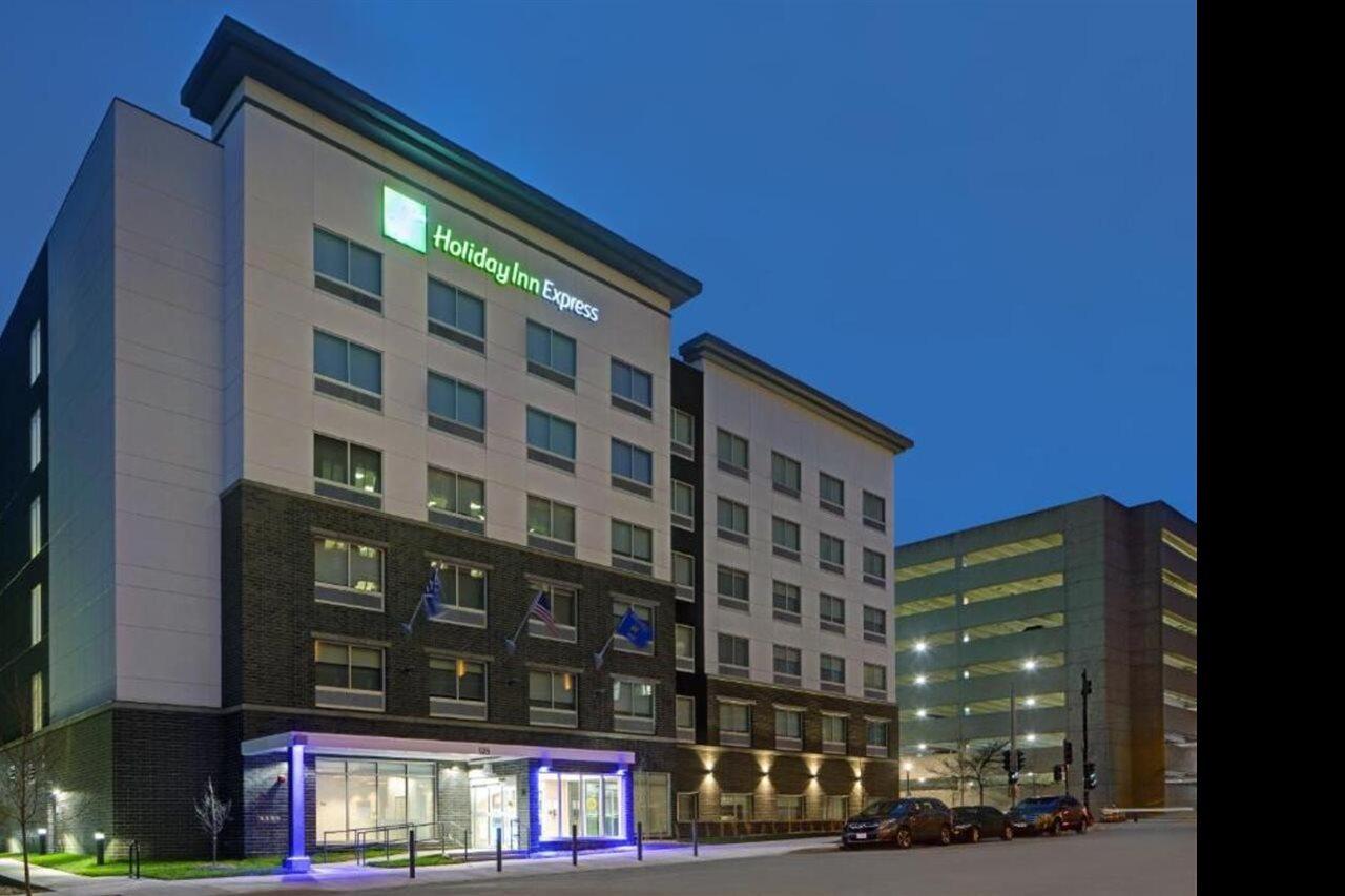 Express - Downtown By Ihg Hotel