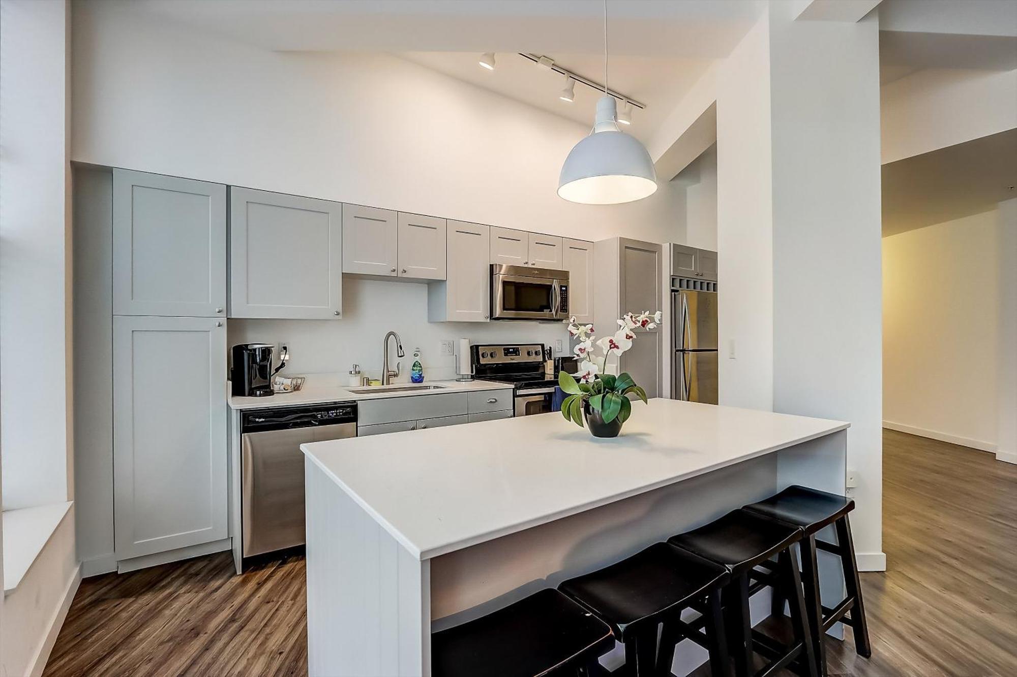 Frontdesk Mke Lofts Downtown Milwaukee Apartment Milwaukee