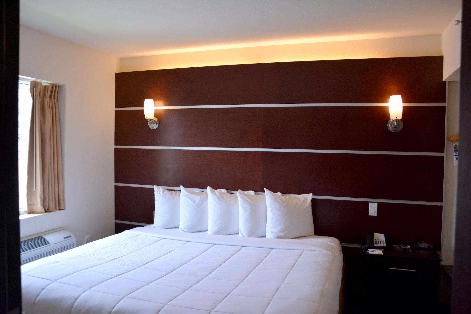 Hotel Days & By Wyndham
