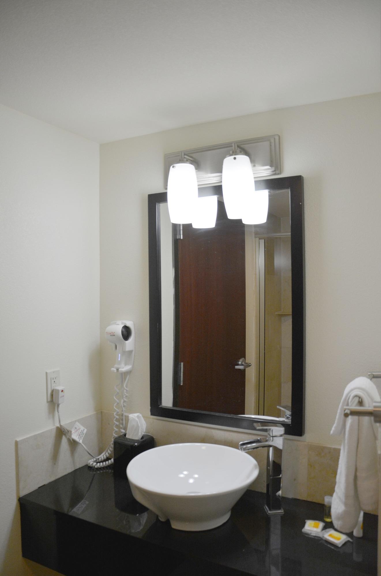 Days & By Wyndham Hotel 2*