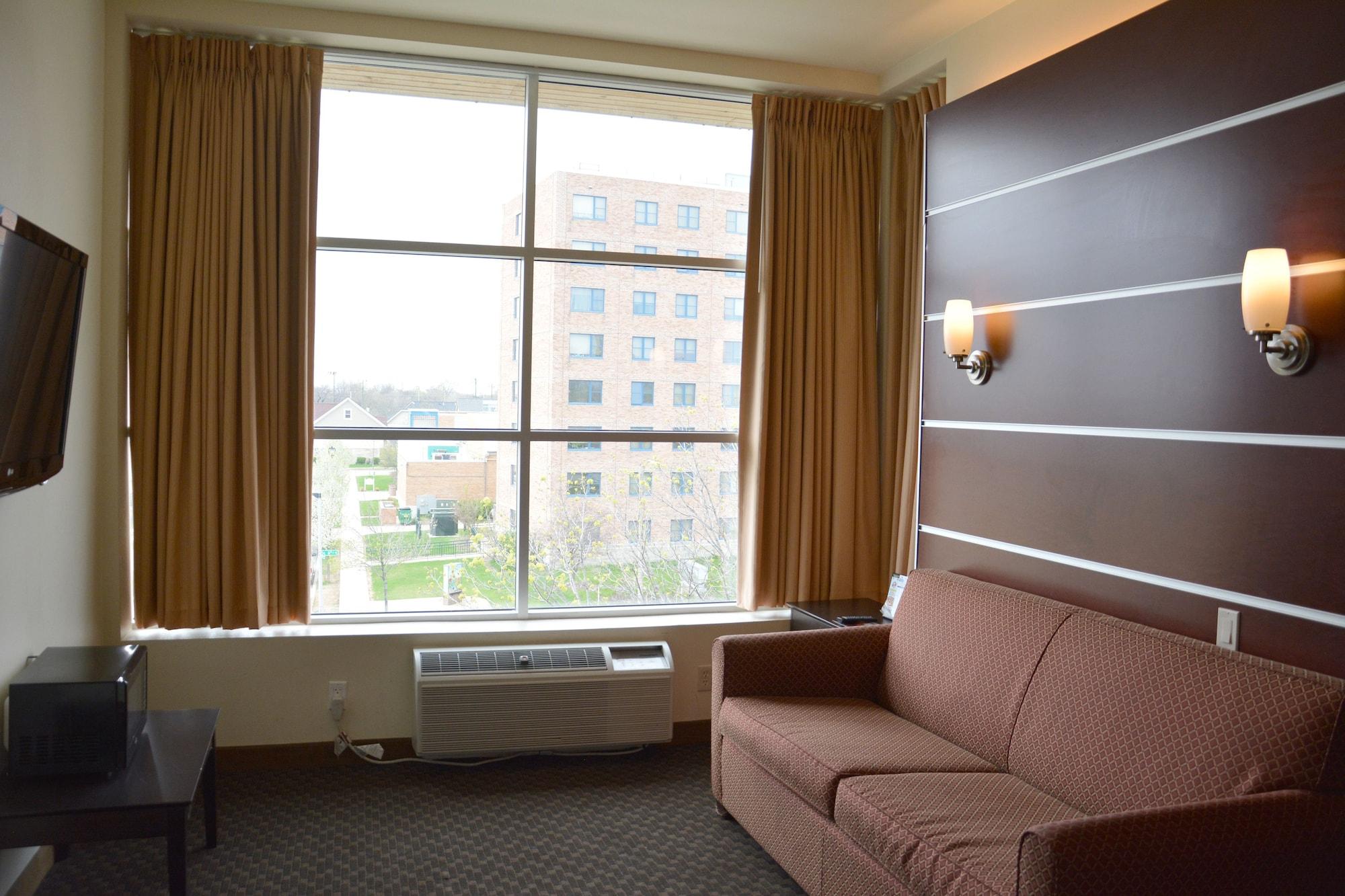 Hotel Days & By Wyndham