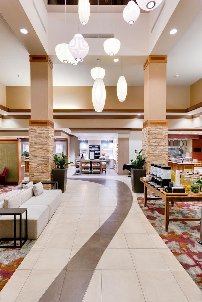 Hilton Garden Airport Hotel