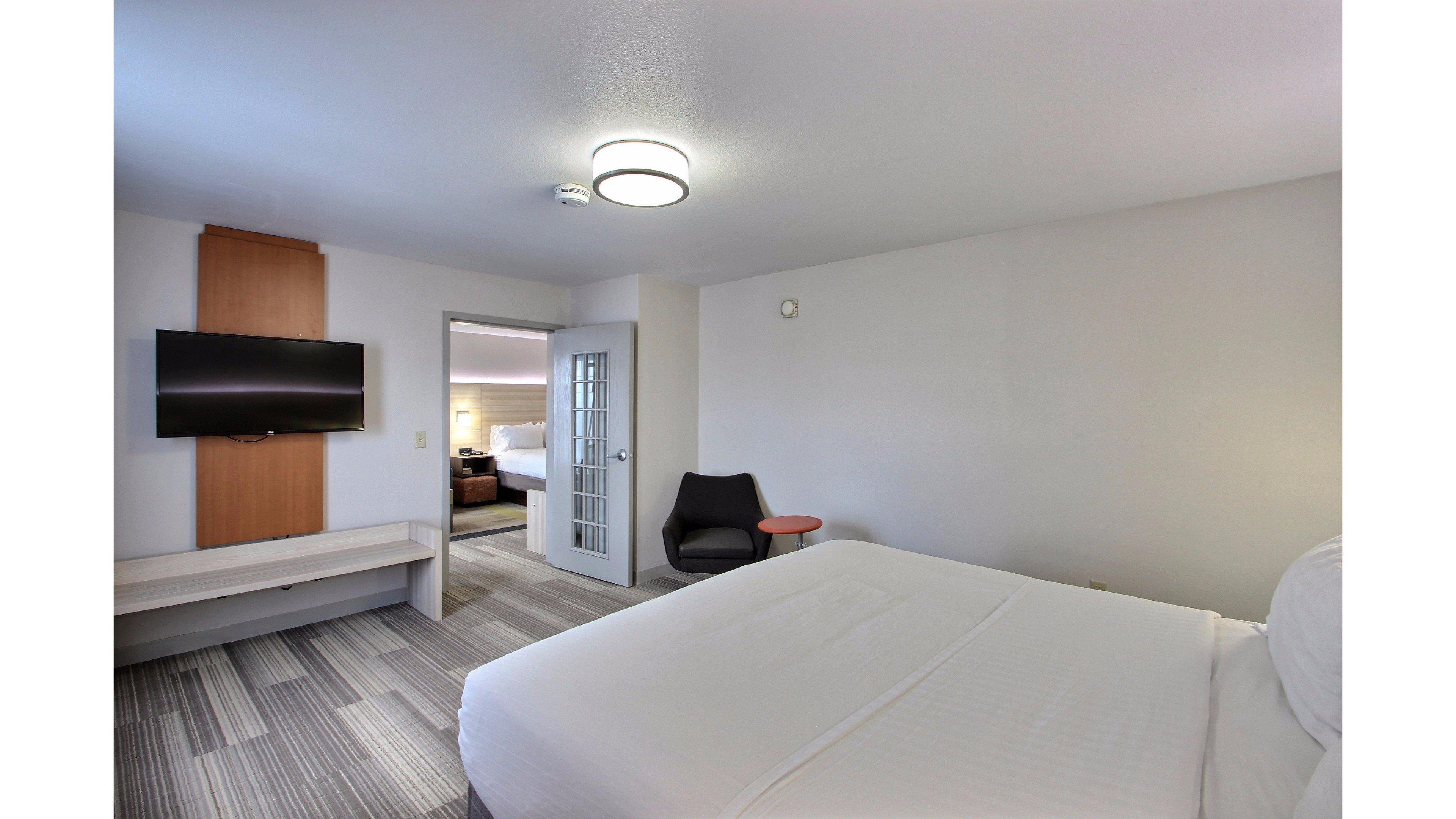Express & Airport By Ihg 2*