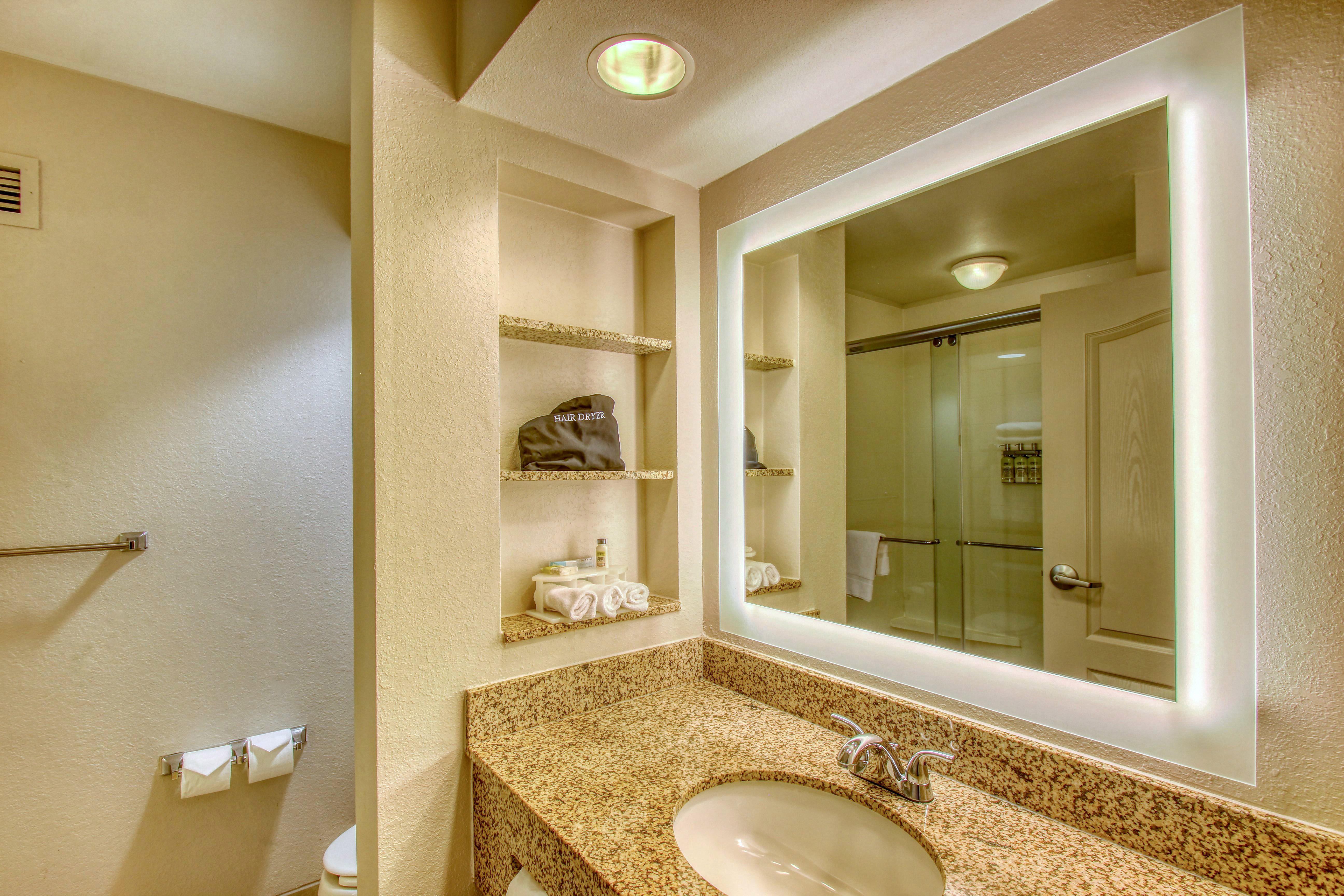 Express & Airport By Ihg Hotel Milwaukee