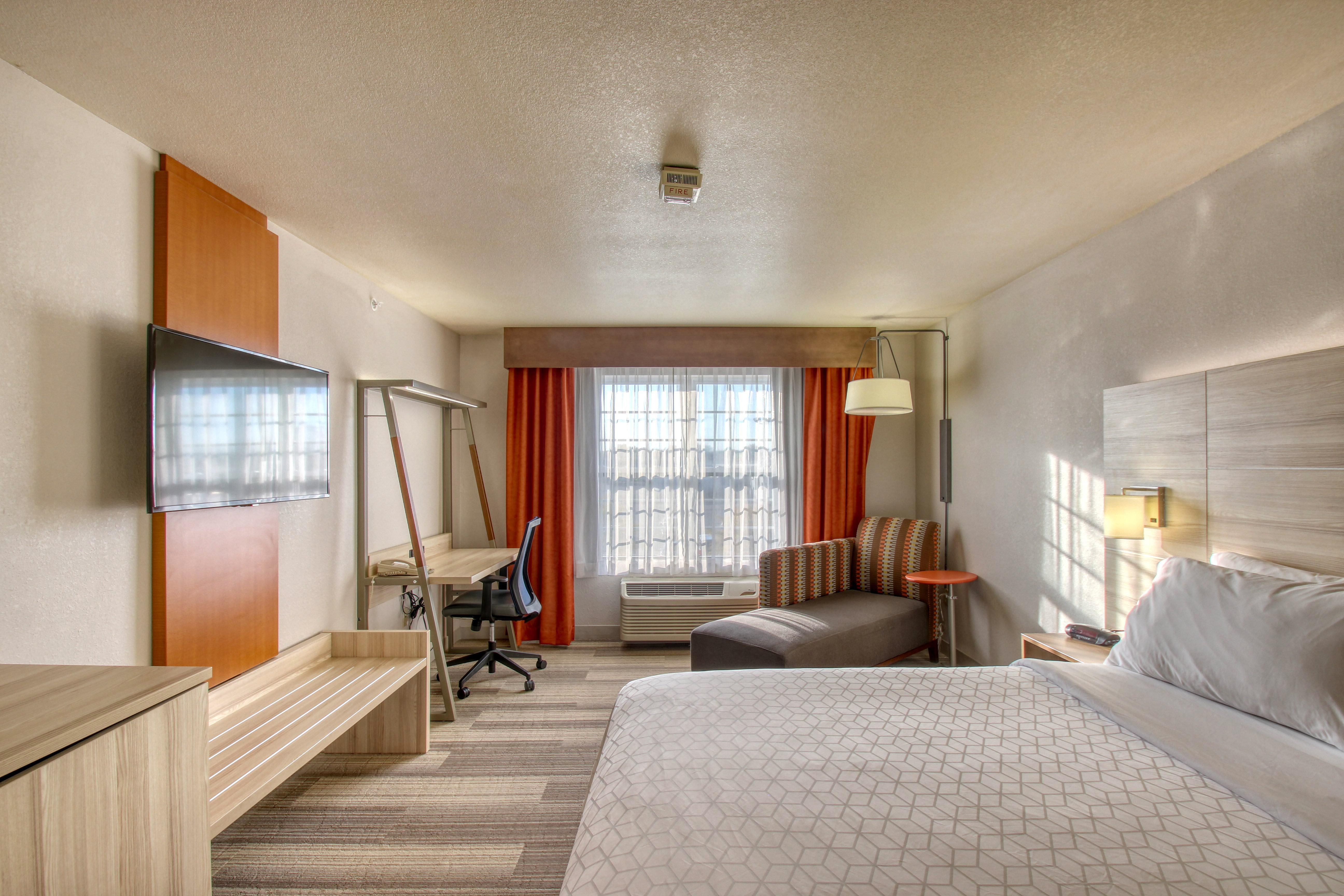 Express & Airport By Ihg 2*