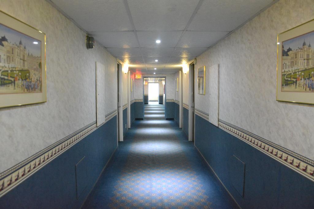 Travelodge By Wyndham Hotel 2*