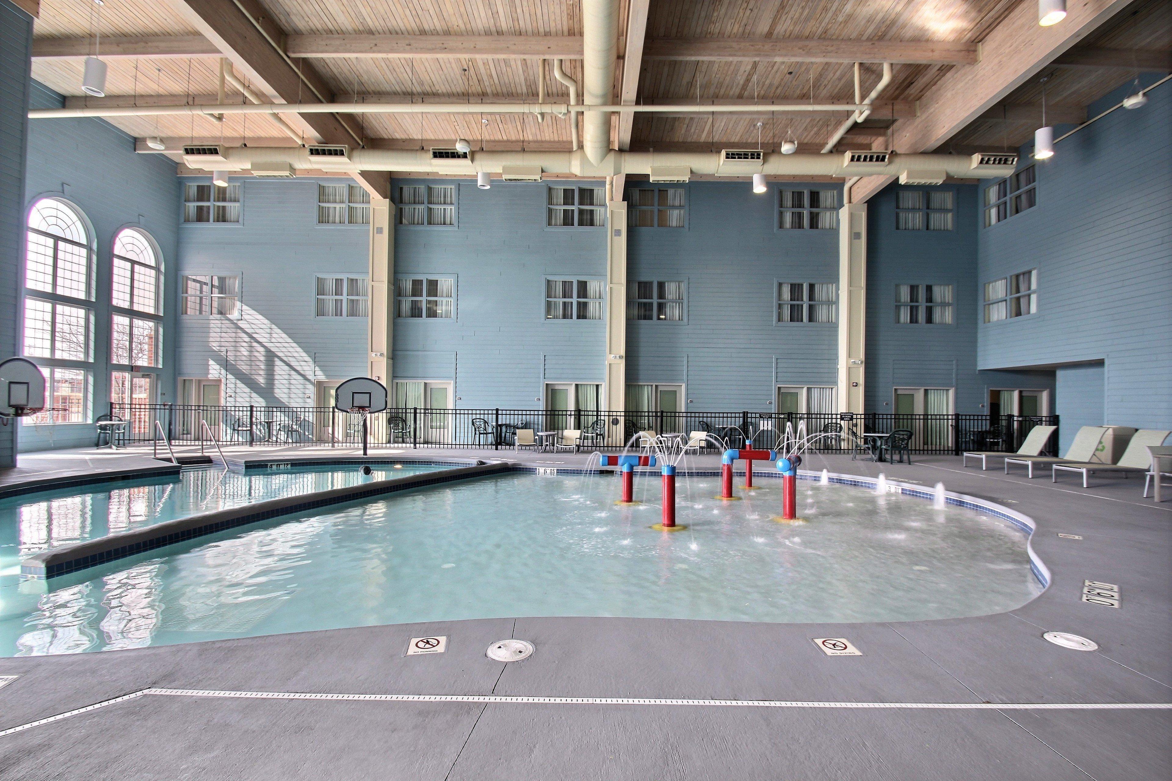 Express & Airport By Ihg Hotel Milwaukee