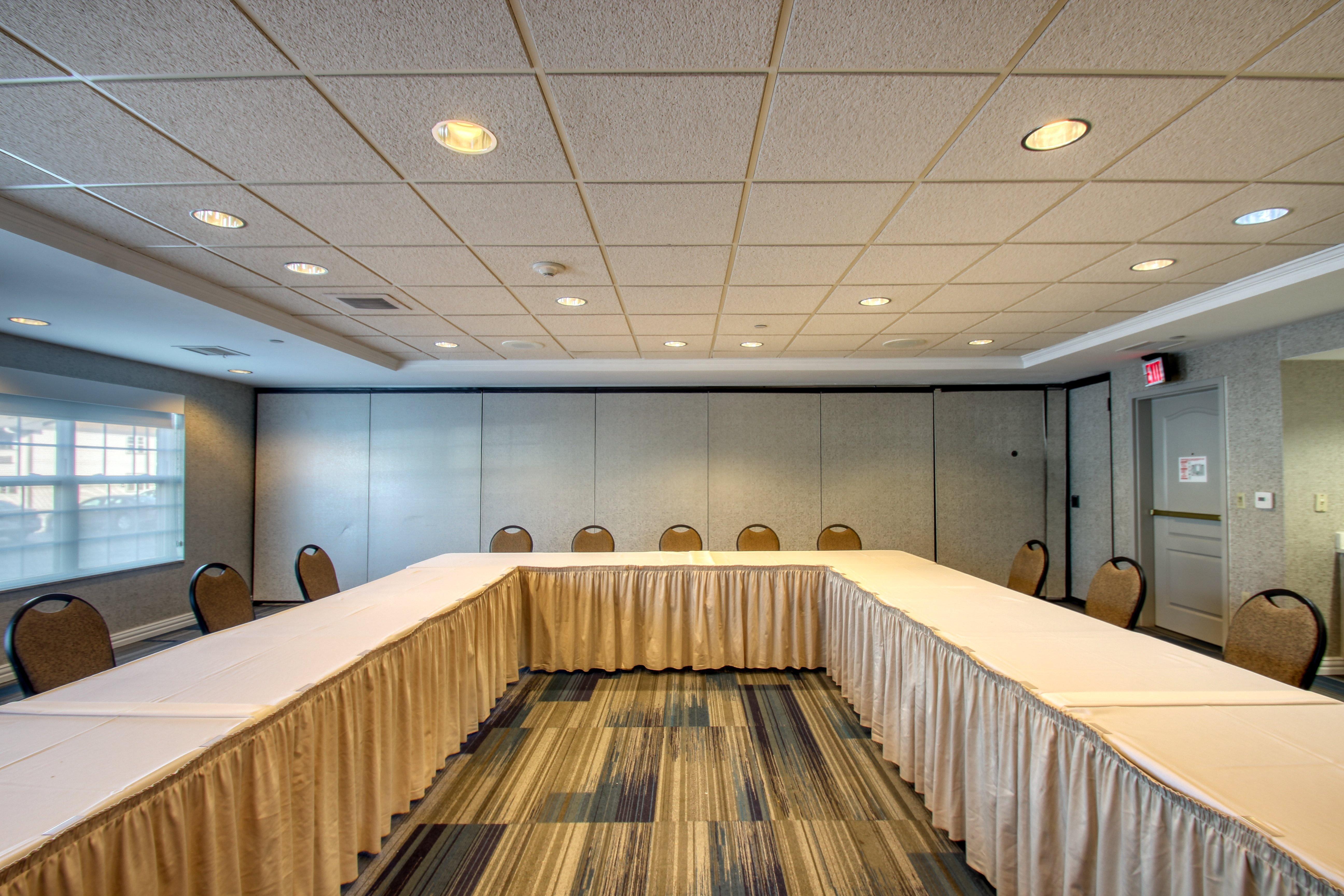 Express & Airport By Ihg 2* Milwaukee