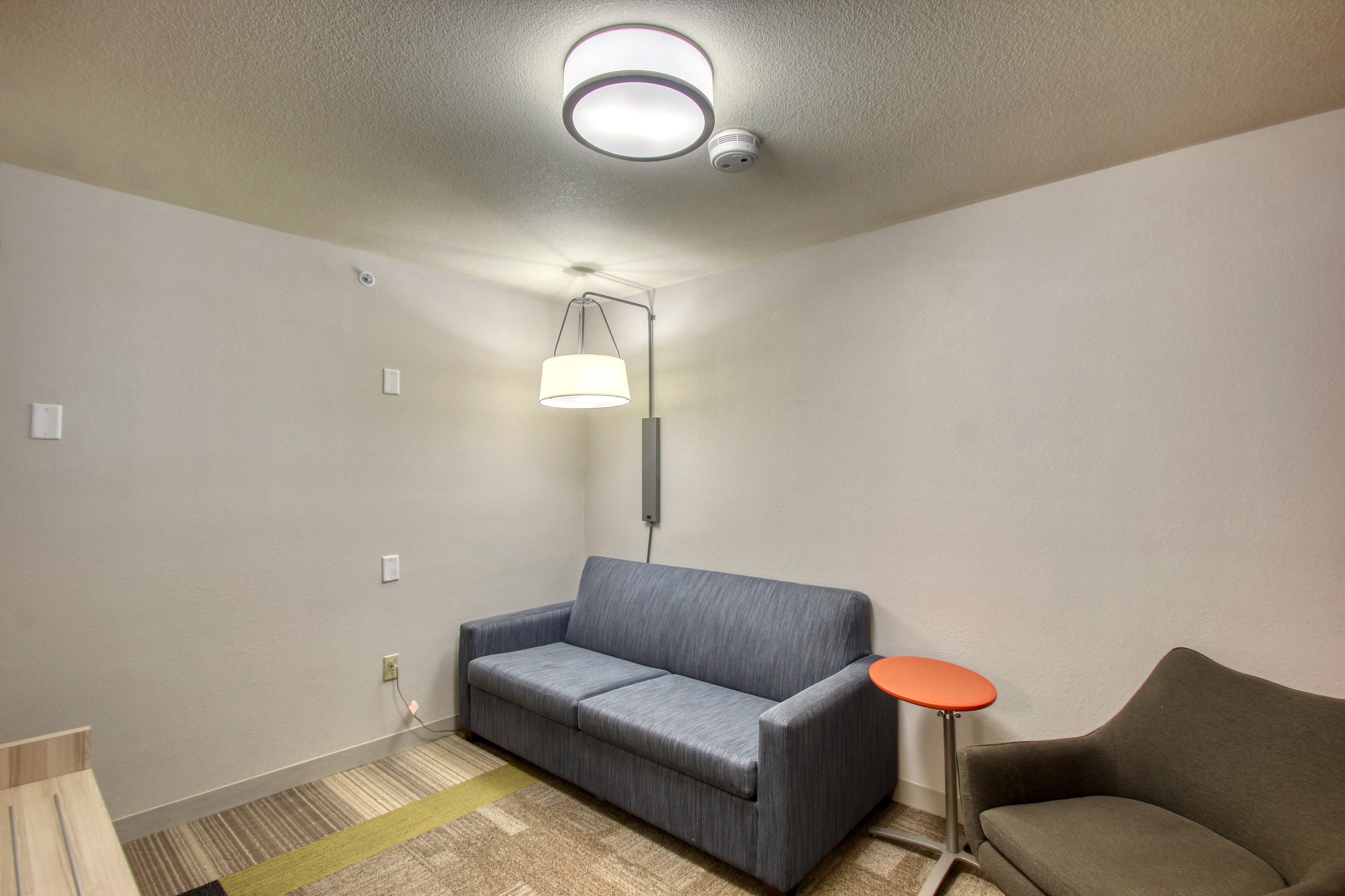 Hotel Express & Airport By Ihg 2*