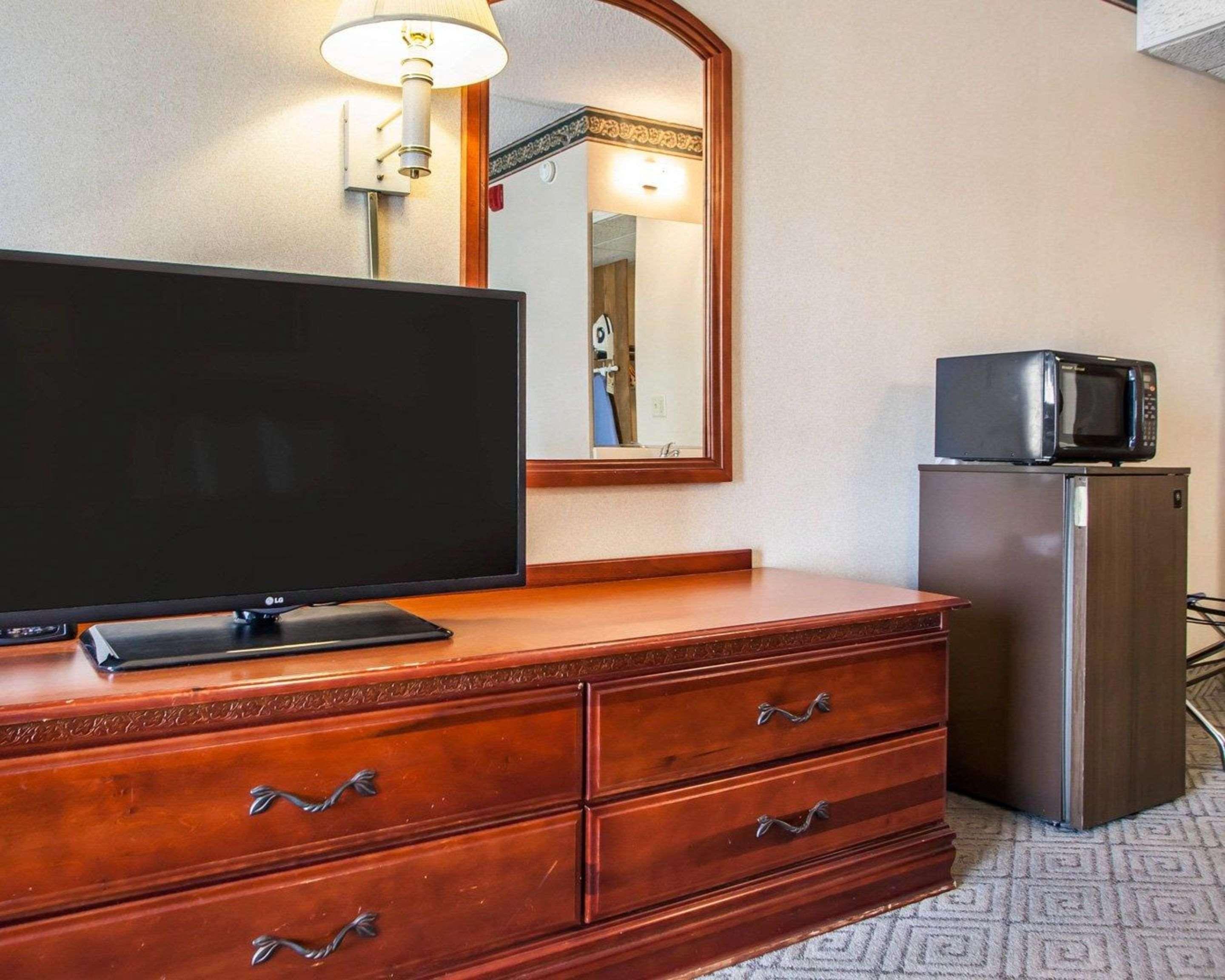 Rodeway & Airport Hotel Milwaukee