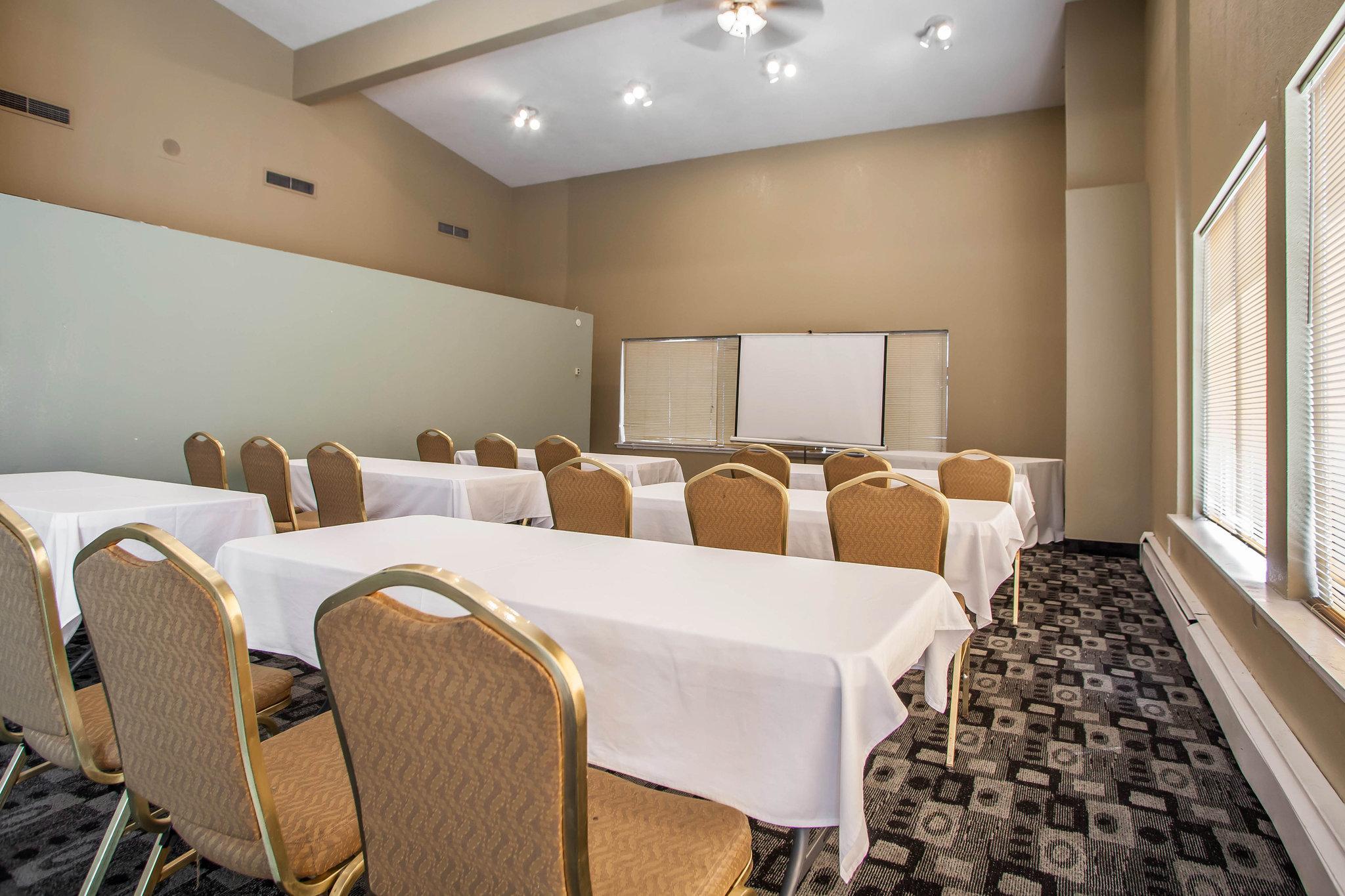 Hotel Rodeway & Airport Milwaukee